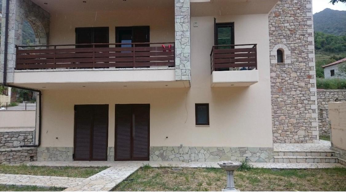 Villa Ria Kalavryta Ngoại thất bức ảnh